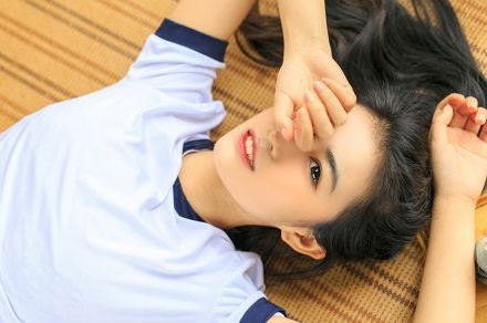 街头摆摊卖烤肠赚钱吗女