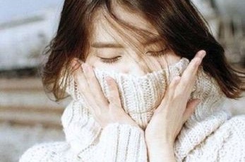 广场摆摊收东西赚钱吗